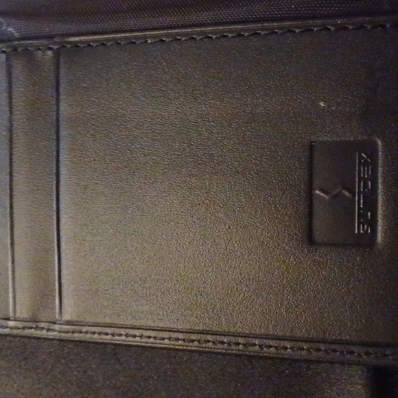 Sumdex - Picture 2 of 4